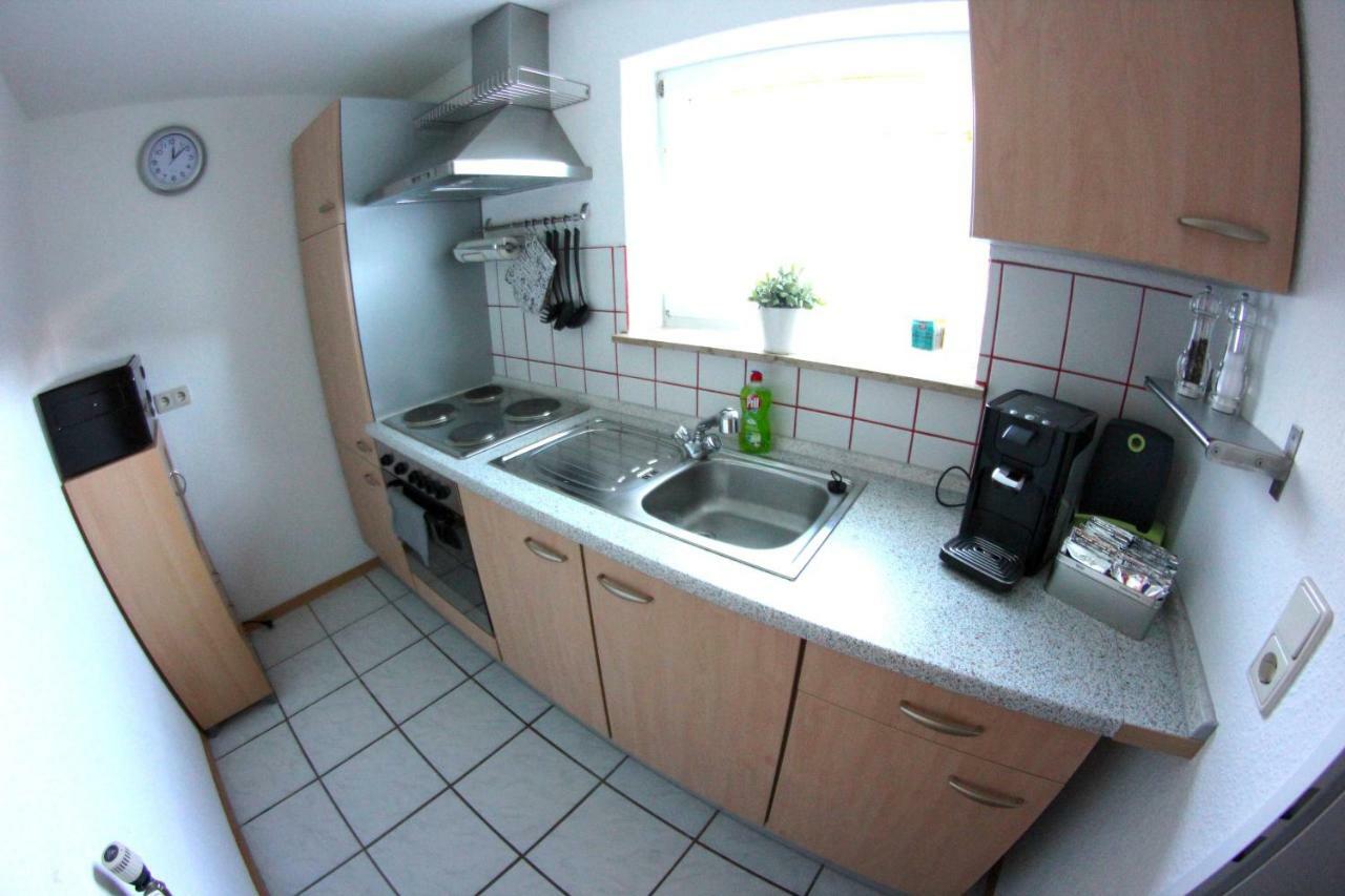 Ruhige Und Gemuetliche Ferienwohnung In Calden Buitenkant foto
