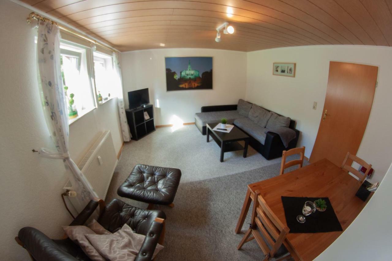 Ruhige Und Gemuetliche Ferienwohnung In Calden Buitenkant foto